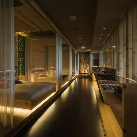 Mohr Life Hotel 4*