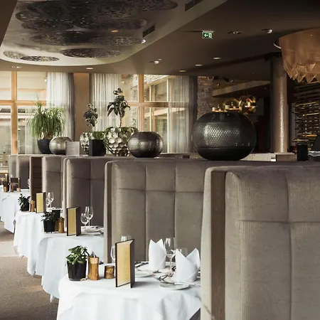 Mohr Life ホテル レルモース